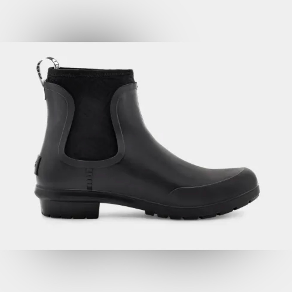 Ugg chevonne waterproof ankle boots